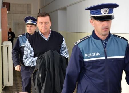 Adjunctul şefului Poliţiei Bihor a fost arestat